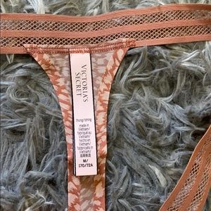Victoria's Secret Intimates & Sleepwear - Victoria's Secret thong (medium) Victoria's Secret Intimates & Sleepwear - Victoria's Secret thong (medium)